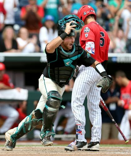 Arizona vs Costal Carolina at the College World Series