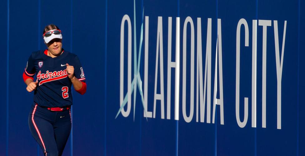 051222-tuc-spt-uasoftball-p2