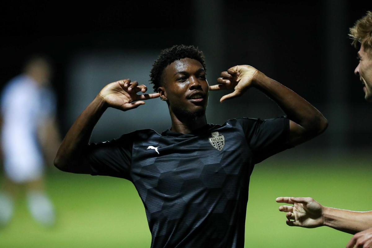 Shak Adams celebrates.jpg