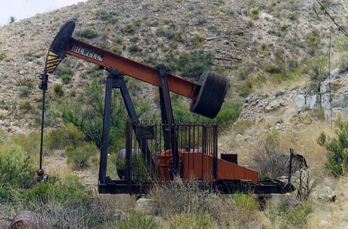 How leaking “orphaned” oil and gas wells cost Arizona taxpayers
