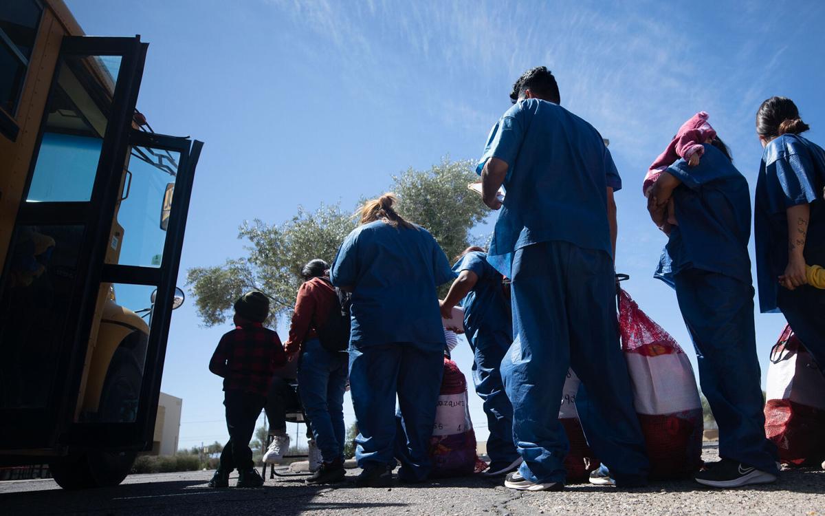 Arizona lawmakers approve $8M to keep busing asylum seekers from border