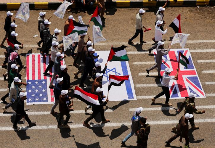 University students parade to show support to Houthis in Sanaa