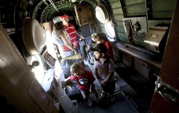 Visitors get into British planes    