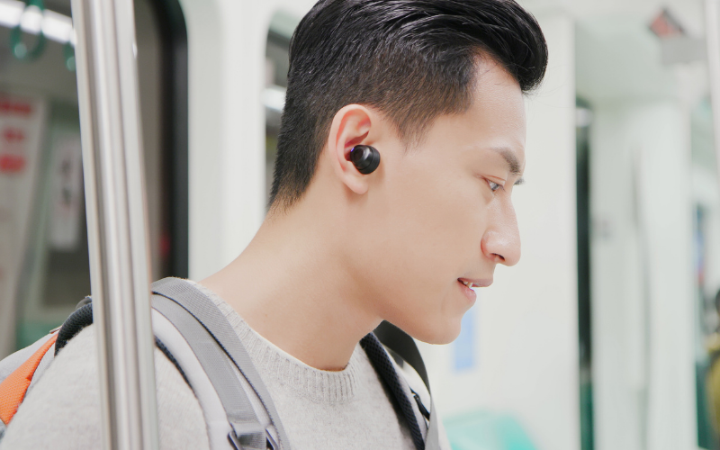 Here Are 12 Apple Airpod Alternatives That Folks Are Loving Right Now
