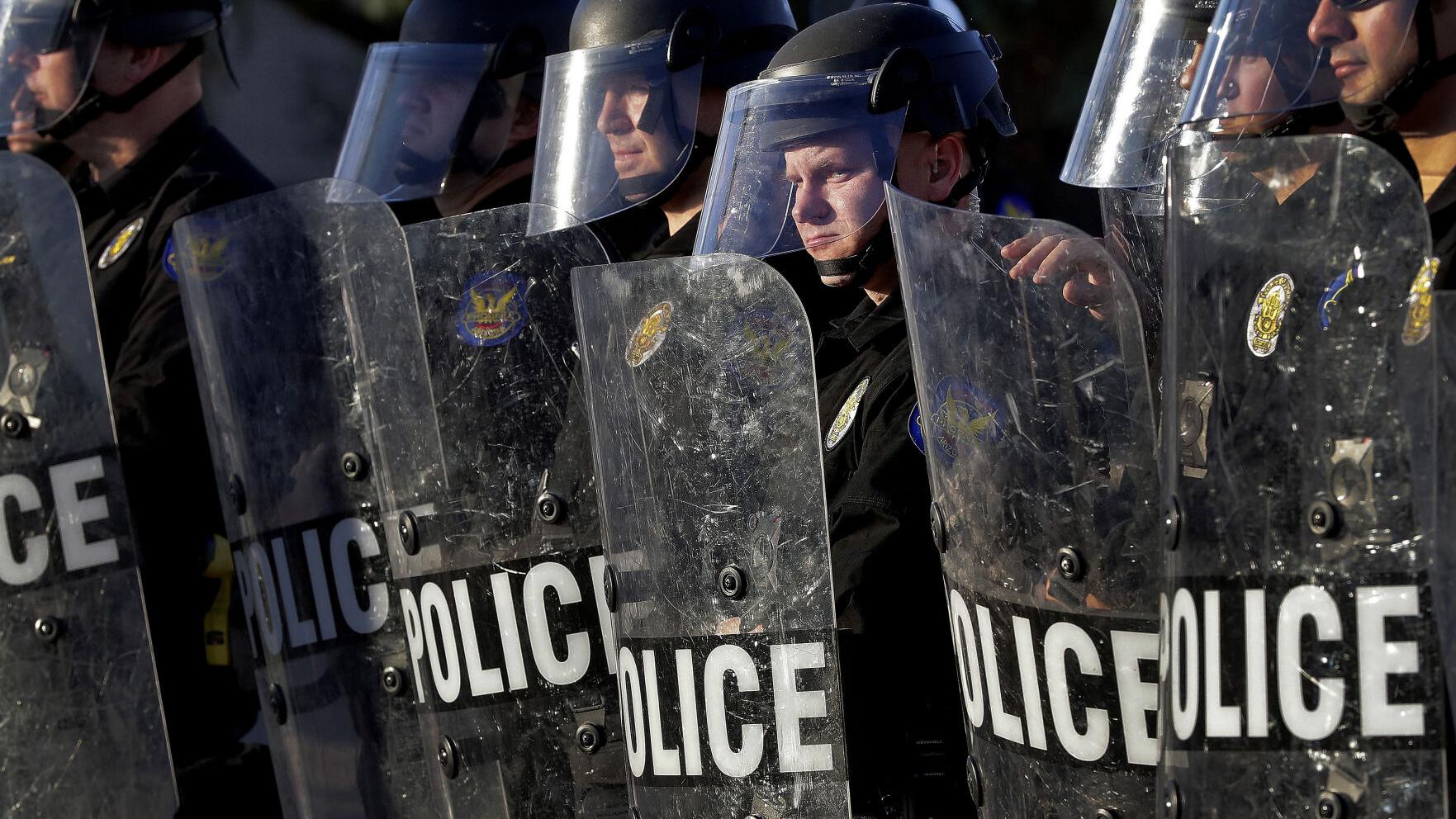 DOJ slams Phoenix police over civil rights violations, excessive force - Vimarsana News