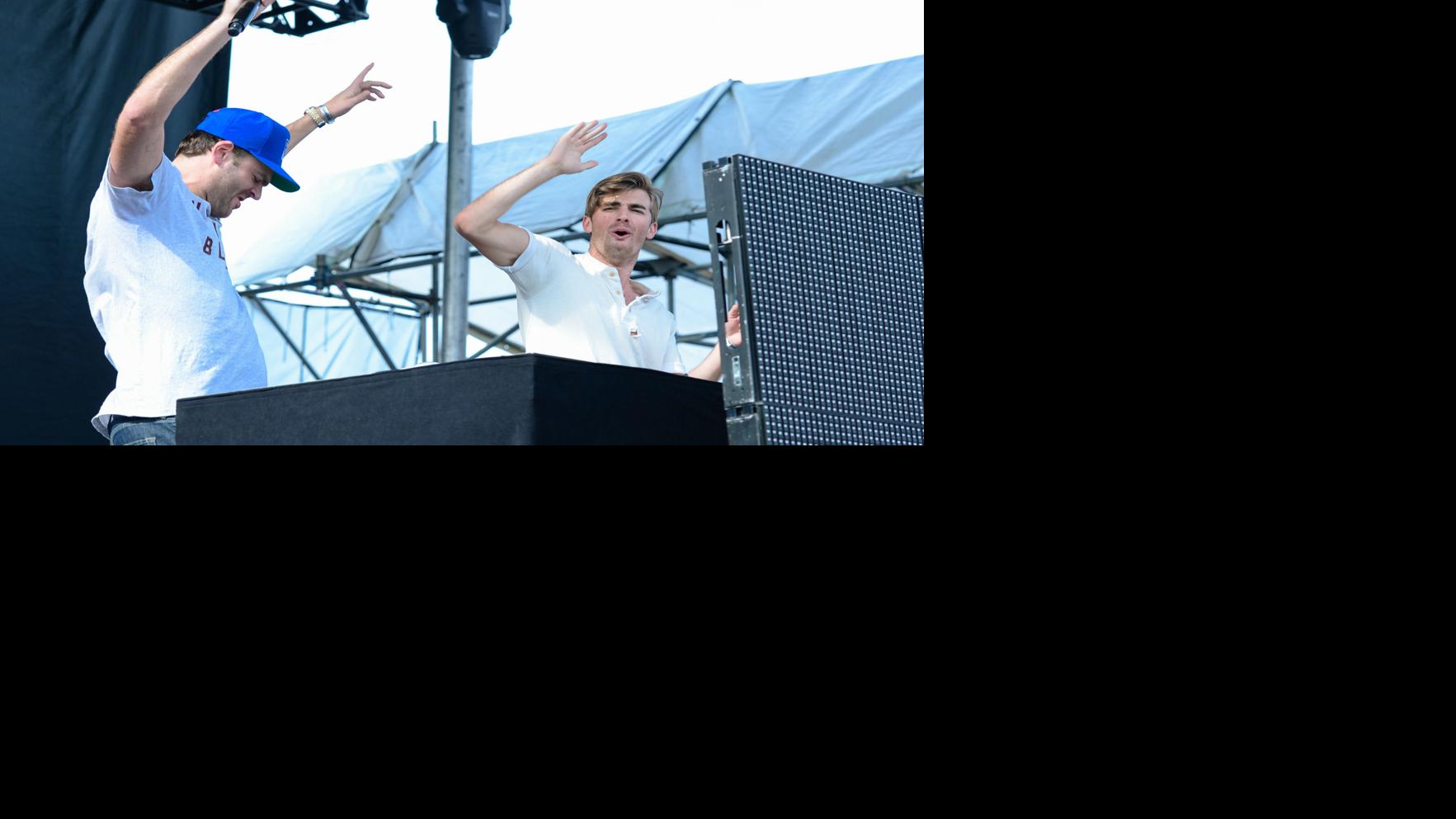 15 songs that have the word 'Tucson' in them