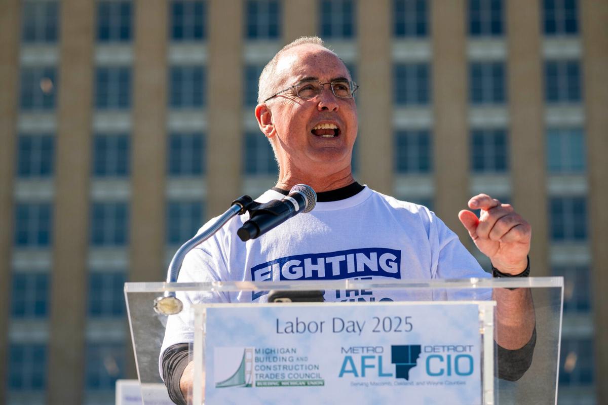 UAW shakes up top staff after text messages reveal retaliation scheme