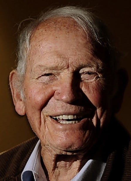 Pearl Harbor hero John Finn, 100, dies   