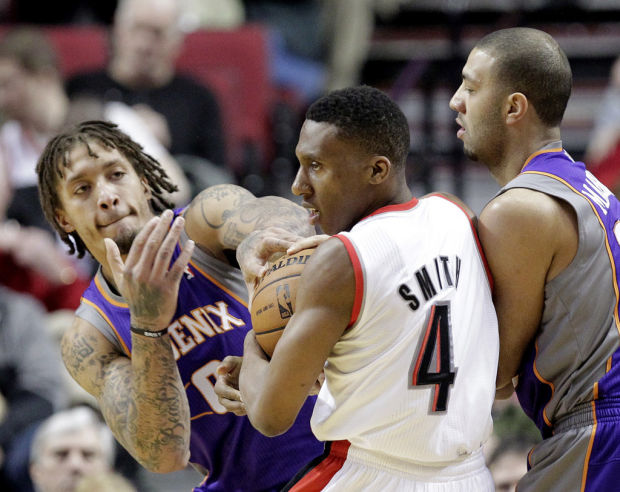 NBA Roundup: Dragic dishes 16 points, 18 assists as Suns end 4-game losing streak    