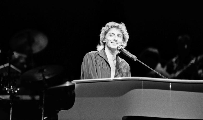 Barry Manilow in Tucson