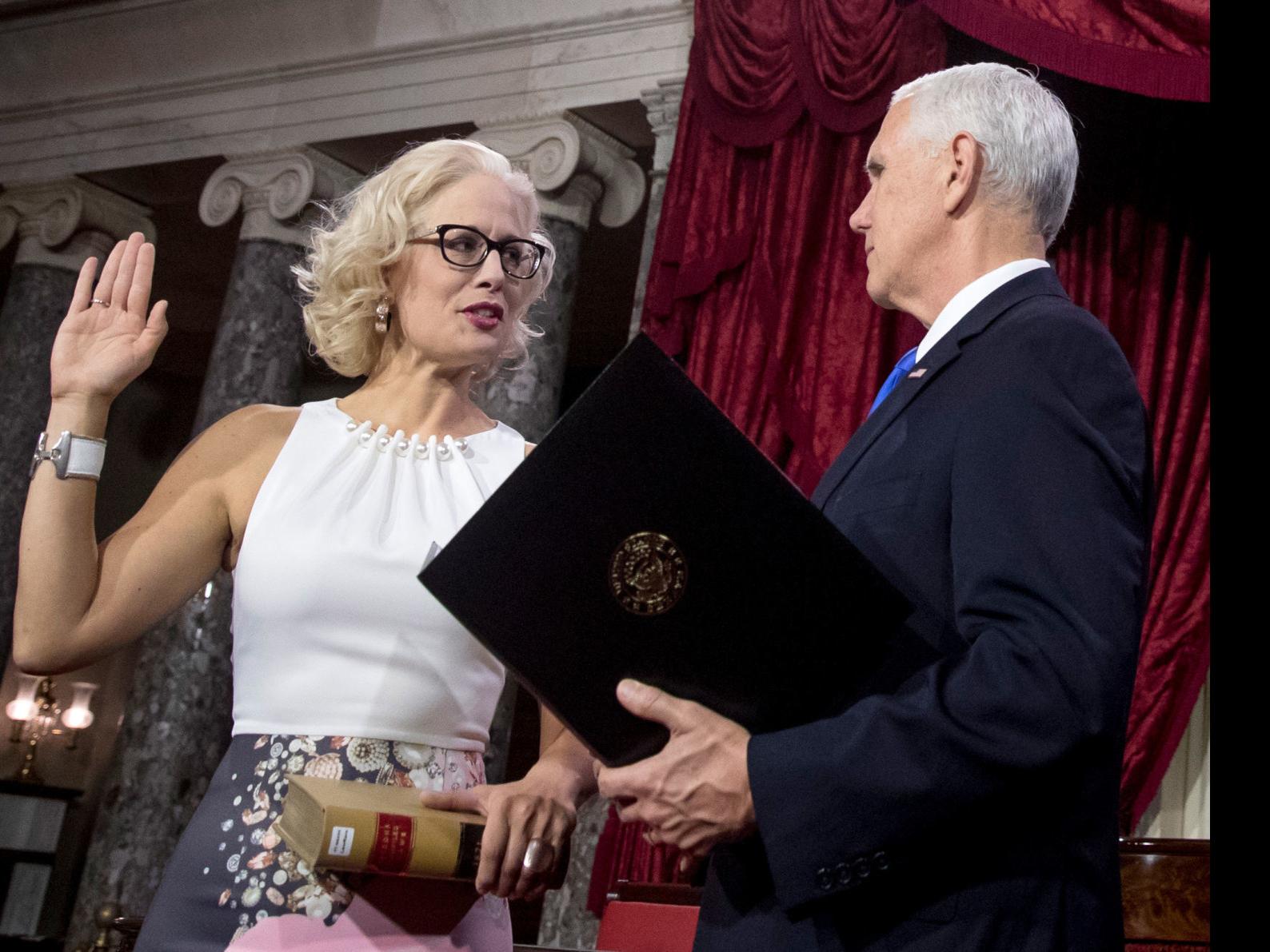 Progressive Dems In Arizona Seek Censure Of Sen Kyrsten Sinema Arizona And Regional News Tucson Com