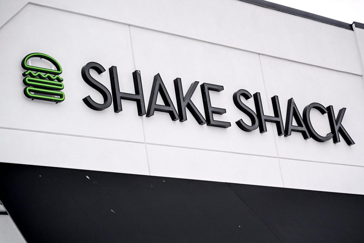 Shake Shack denies no-tip surcharge