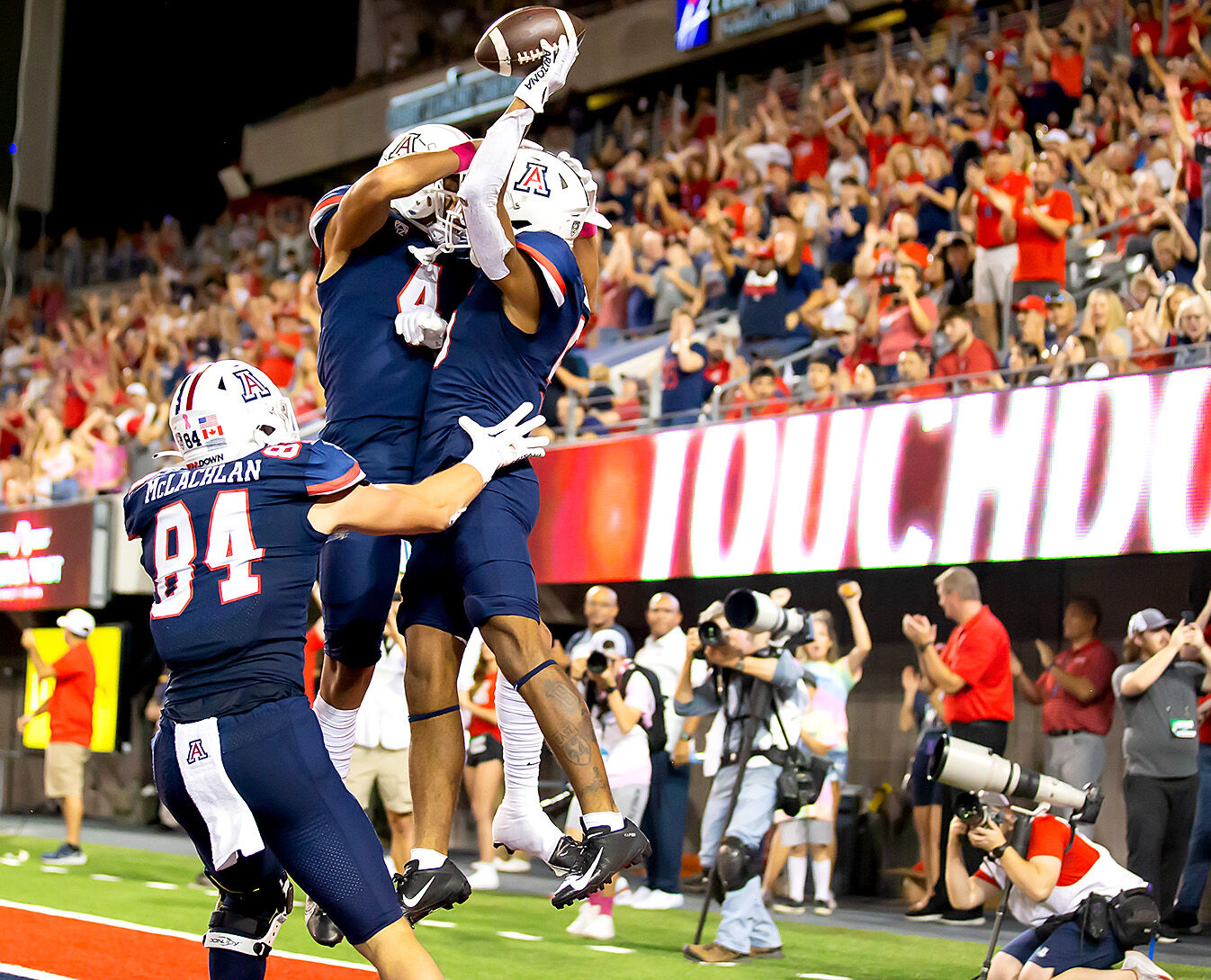 Arizona Receiver Tetairoa McMillan Named Pac-12 Freshman Of The Week