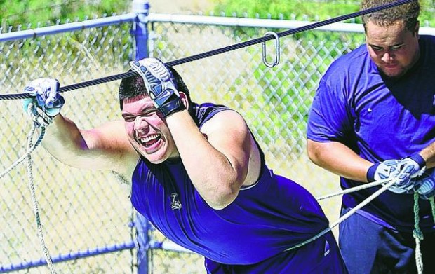 After 2nd knee surgery, Garcia nearly quit but is glad he didn't  