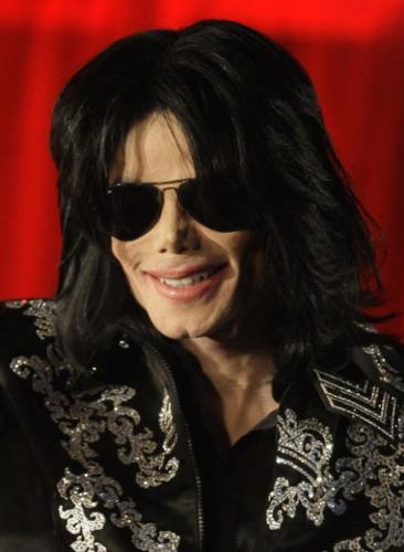 Michael Jackson, 'King of Pop,' dies in LA hospital (w/ slide show)