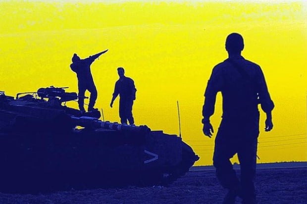 Israeli airstrike kills 4 Palestinans who were firing mortars in Gaza  