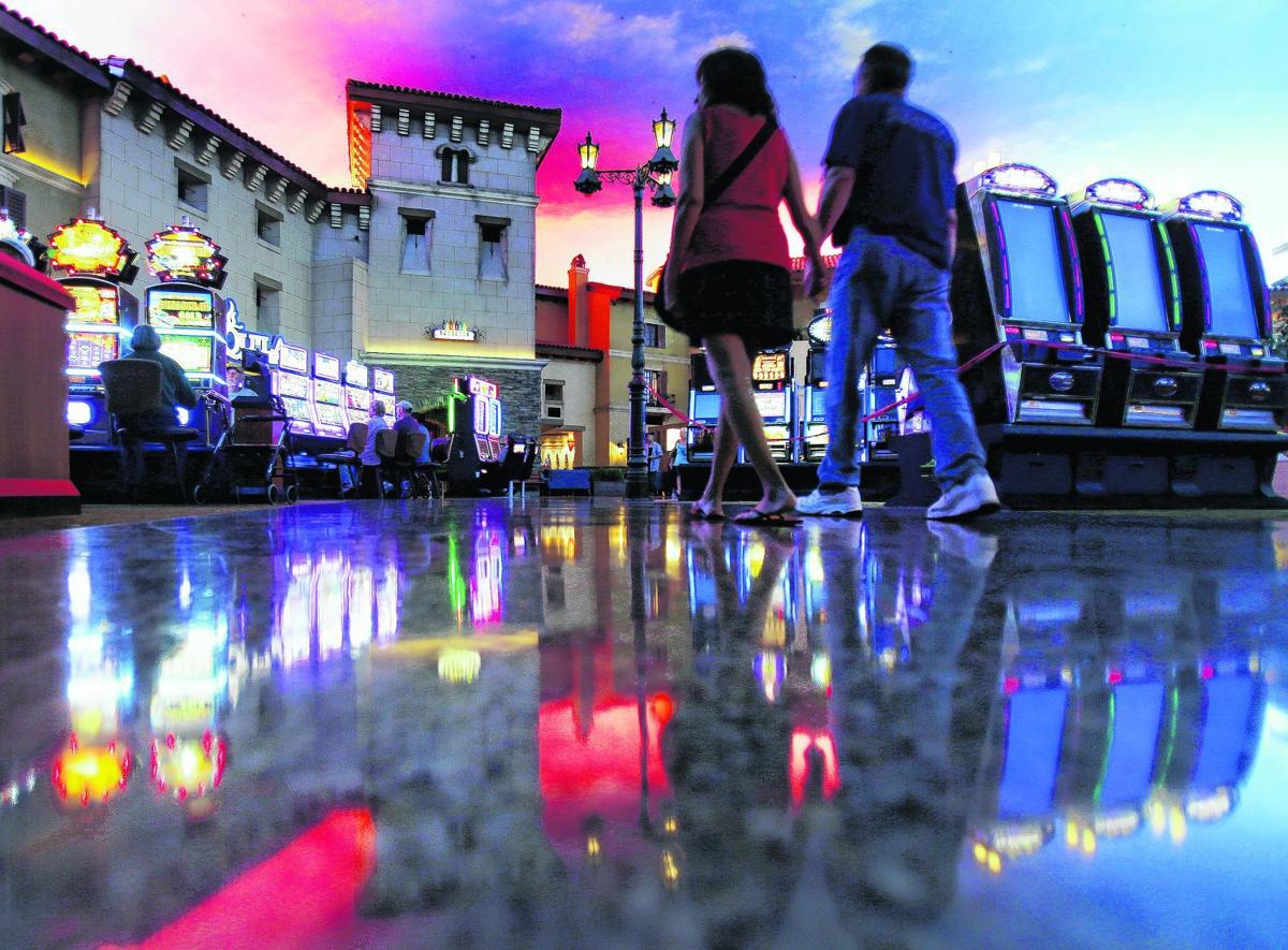 Bingo SEAT CUSHION Casino Del Sol Resort Fabric Foldable Travel Stadium Car