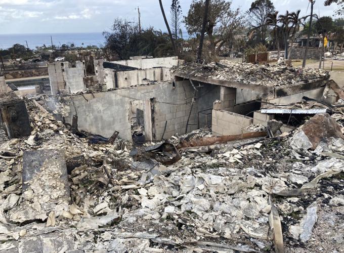 Couple escapes Maui wildfire, looks for new beginning in Tucson as 'climate refugees'