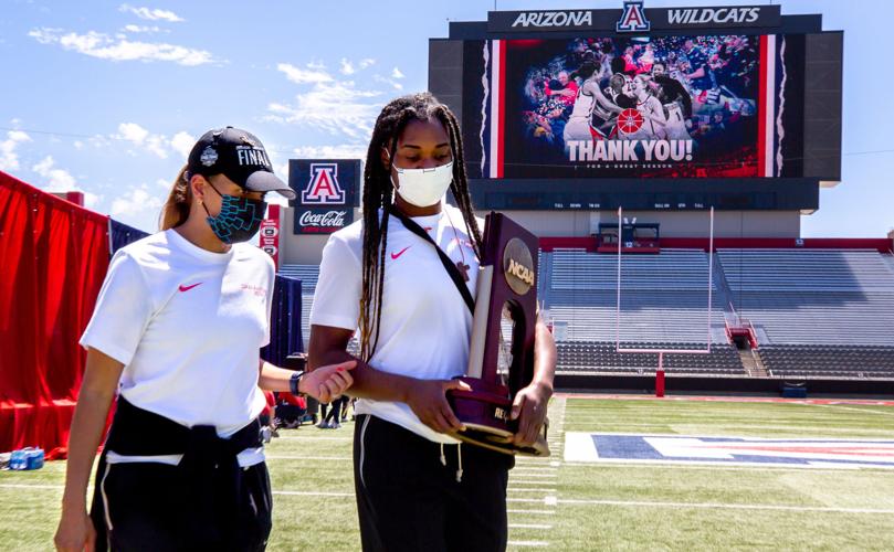 040621-spt-wildcats return-p5.JPG