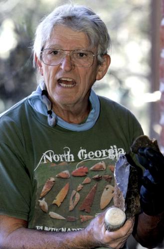 Folks sharpen knowledge of flintknapping    