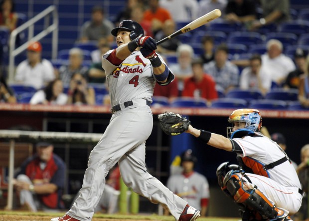Cardinals 8, Marlins 7, 10 Innings: RBI hits from Furcal, pitcher Kelly lift Cards    