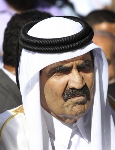 Emir of Qatar gives backing, cash to Hamas    