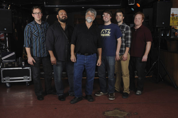 Music on Mountain returns; 3rd show features Ronstadts    