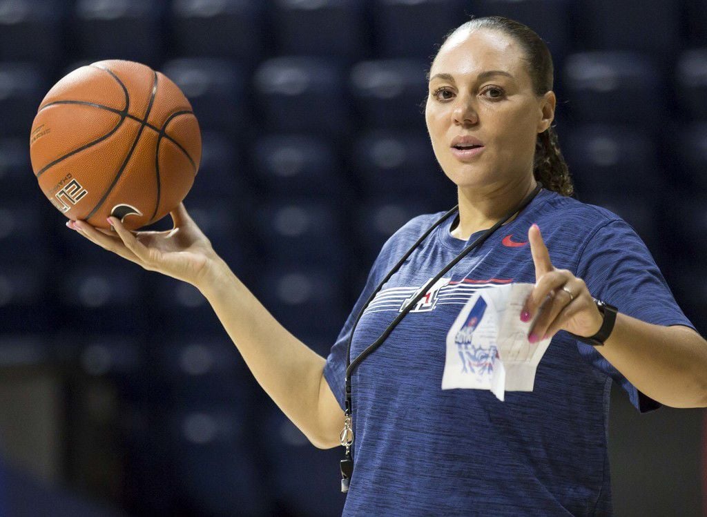 100119-spt-ua womens hoops media day-p143.JPG