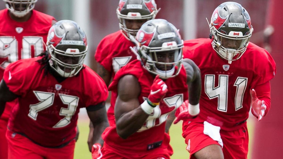 Free agent Kahzin Daniels (41) runs drills during the Bus' rookie minicamp on May 10, 2019.
