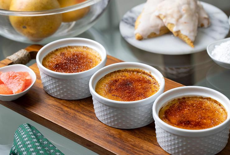 Grapefruit cremes brulees