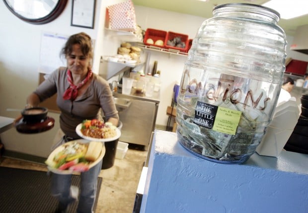 Little Poca Cosa, clientele have gift for giving   