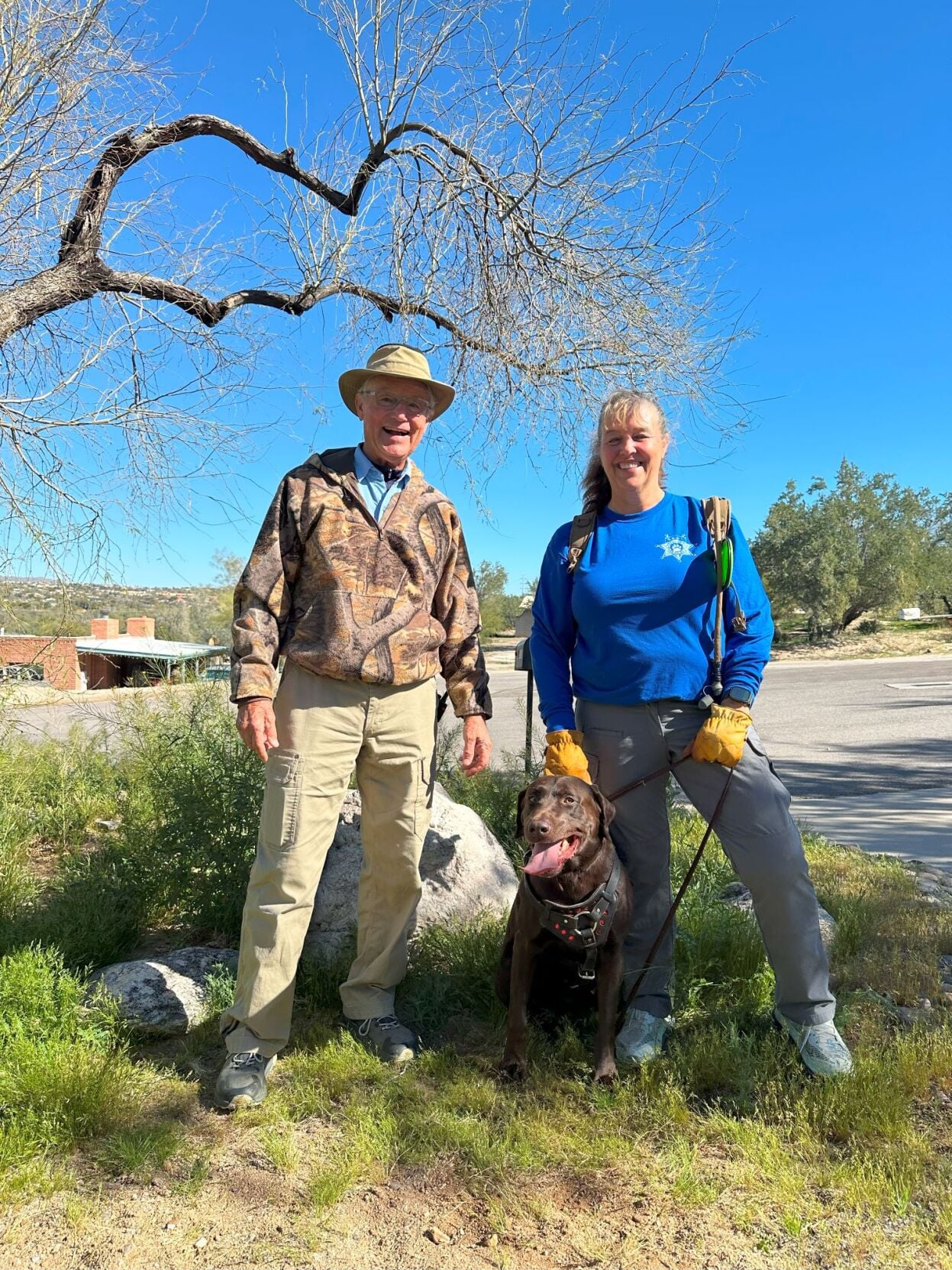 Tucson volunteers train their dogs to be heroes