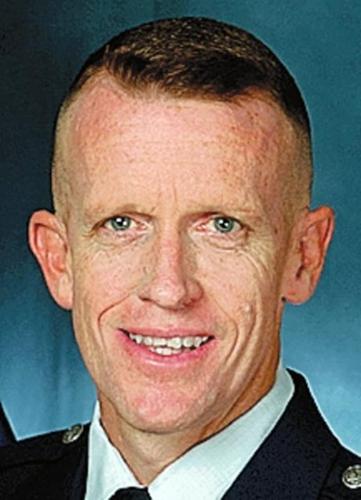 Two top D-M officials leaving  