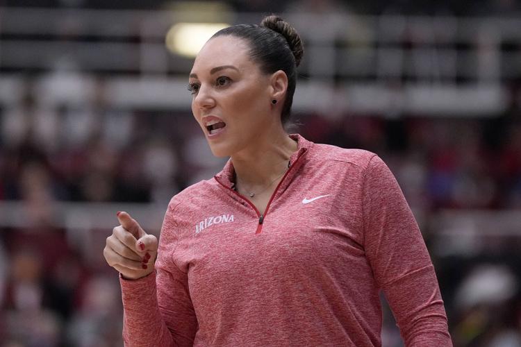 010323-tuc-spt-uawomenshoops-p3