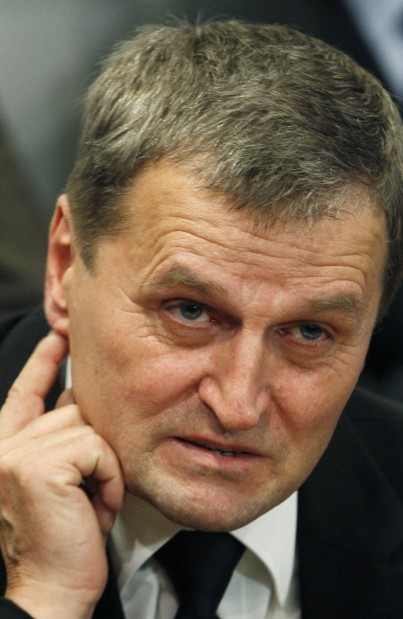 Polish pilot rejects hero label for emergency Boeing landing   