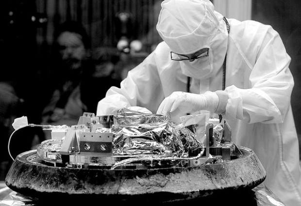 NASA capsule lands bearing container of ancient comet dust  