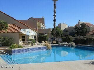 2 Bedroom Home in Tucson - $2,200