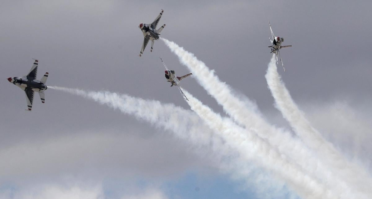 'Thunder and Lightning' to strike as Tucson air show soars back