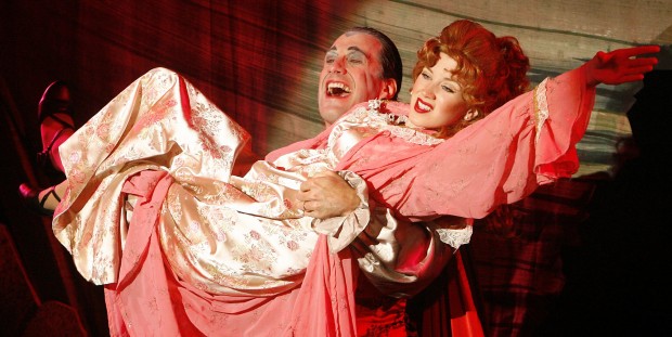 Theater's latest spoof shines light on the undead   