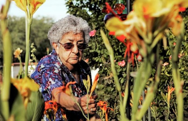 Reconocen su trabajo y su jardín  