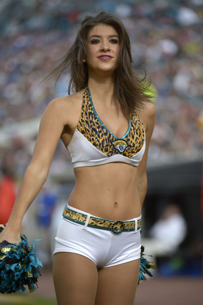 NFL cheerleaders perform for love of the game, not money – The