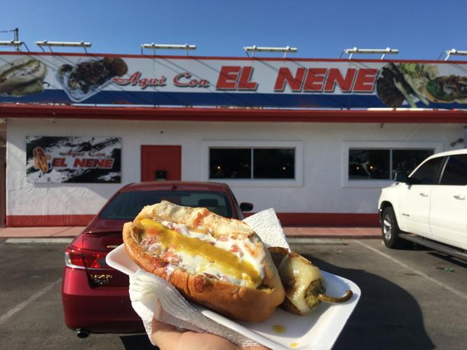 Hot Dog Taqueria Aqui con Nene (LE)