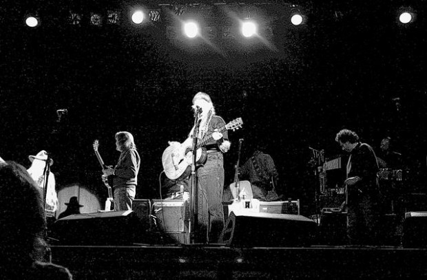 Concert review: Willie Nelson 'Ain't Superman,' or is he?  