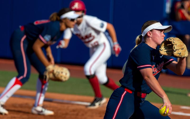 052622-tuc-spt-uasoftball-p1