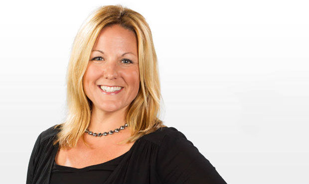 Washington hires Pac-12's only female AD