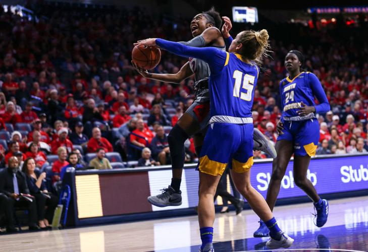 122219-sports-UA WBK-p06.JPG