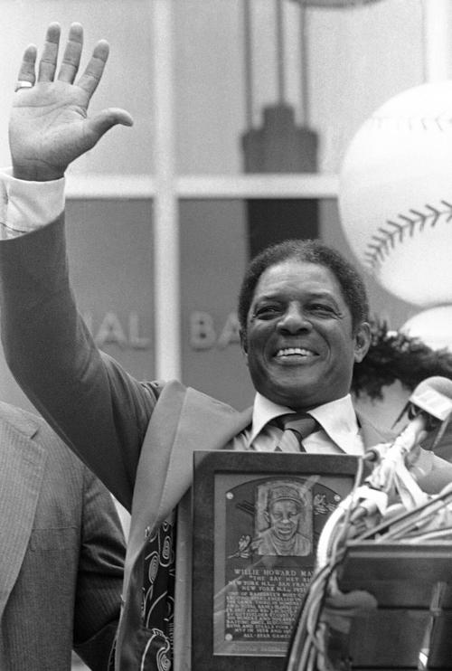 1979: Willie Mays inducted into baseball's Hall of Fame