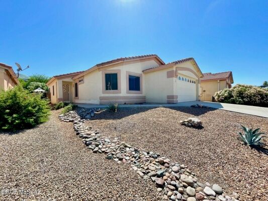 4 Bedroom Home in Tucson - $1,995