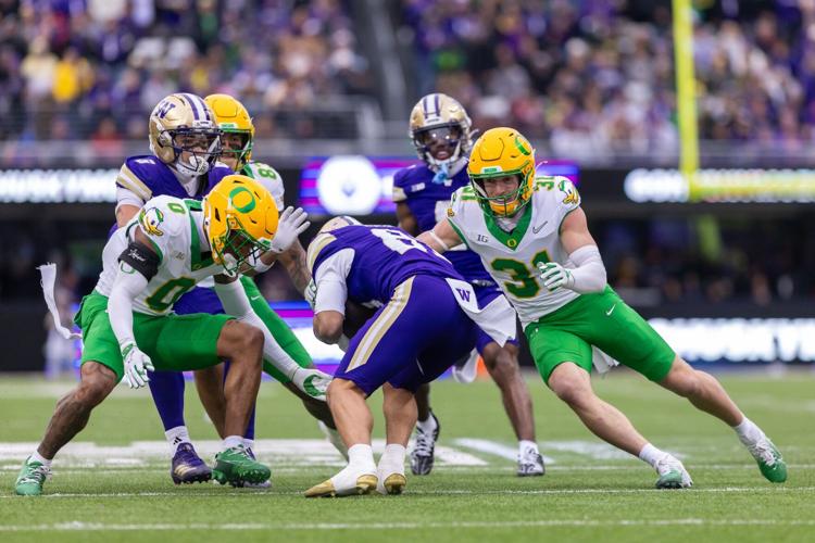 SPORTS-NO-6-OREGON-DUCKS-STEP-32-PO.jpg