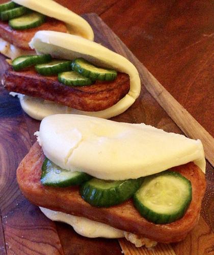 Spam buns